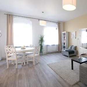 feel-at-home.find-berlin-hotels.com/